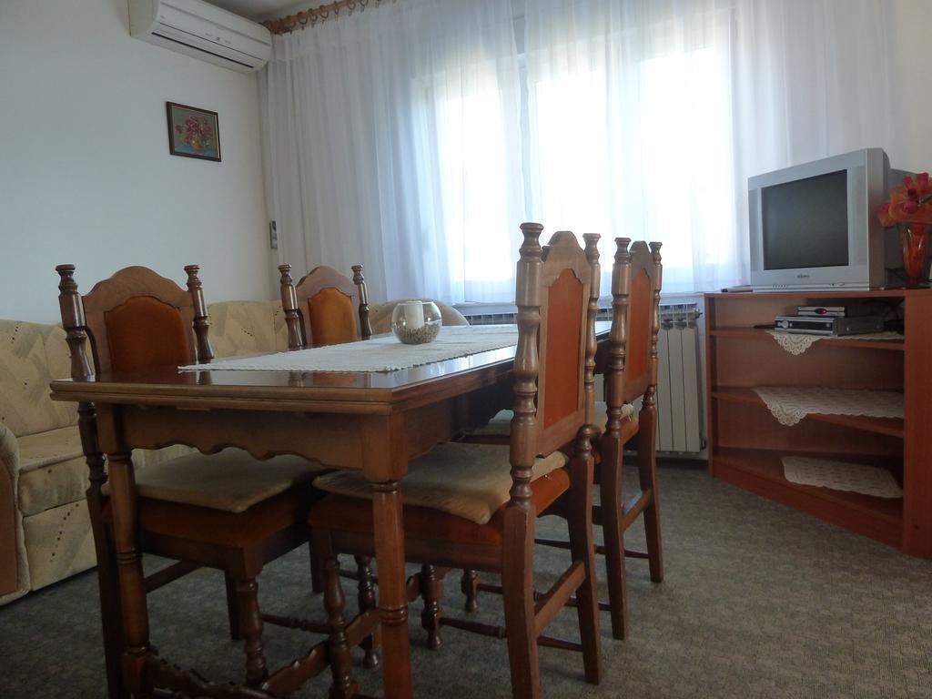 Apartment In Novi Vinodolski 15274 Povile Eksteriør billede