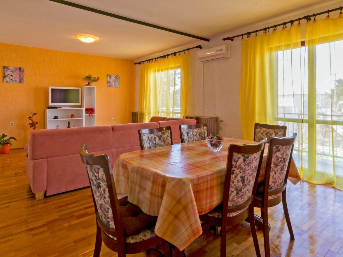 Apartment In Novi Vinodolski 15274 Povile Eksteriør billede